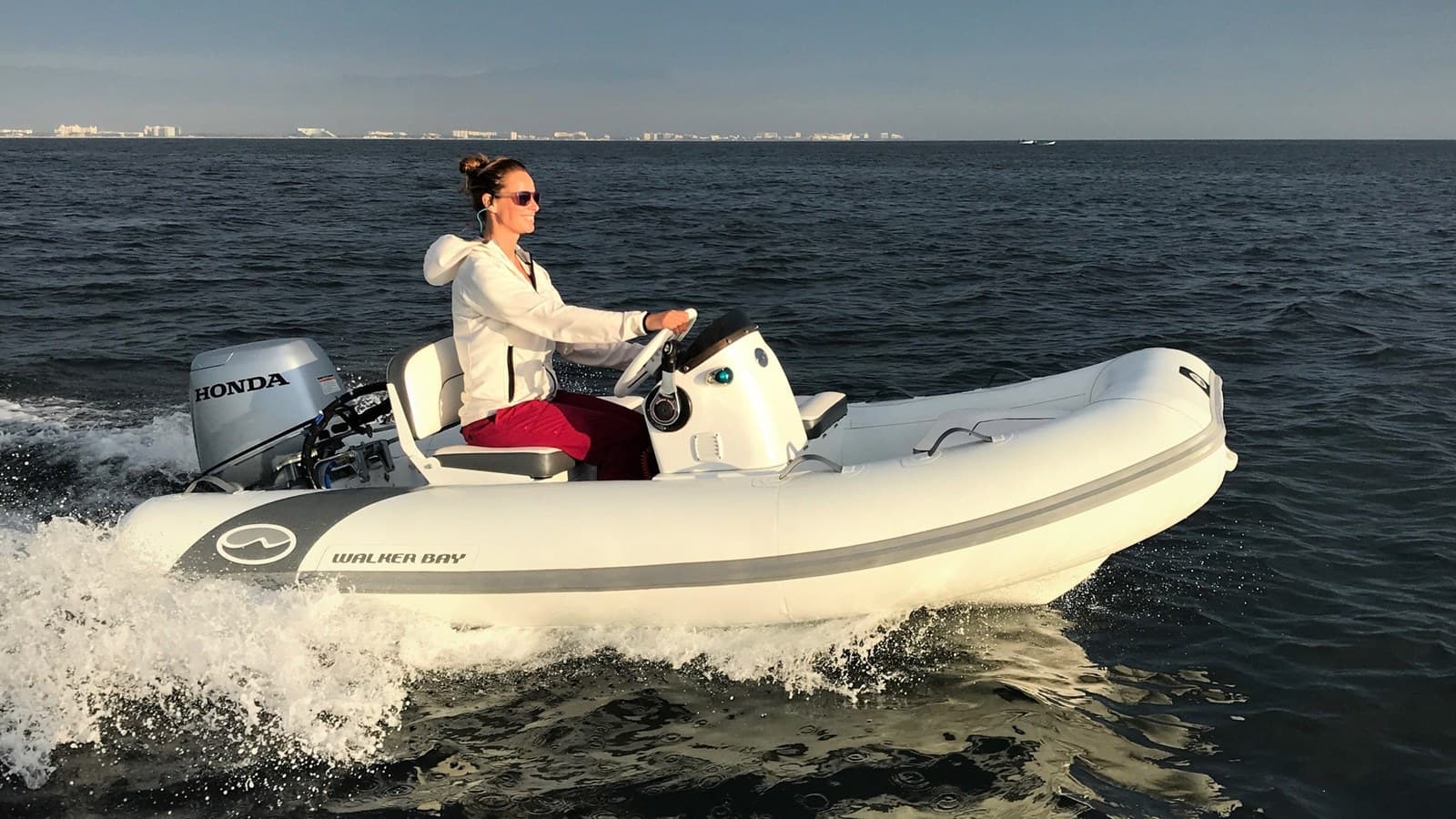 Walker Bay 325 STX Deluxe